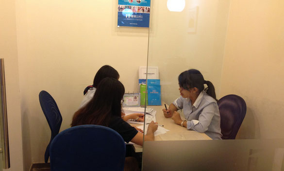 原配联合抵制皇冠情人转正,拆散家庭低劣行为