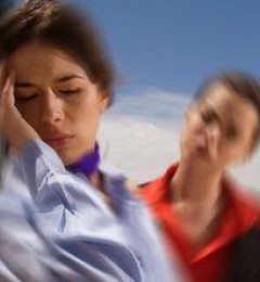 �糿�𴲺󼴸е�ͷ���κ��ǽ������˴����⣿