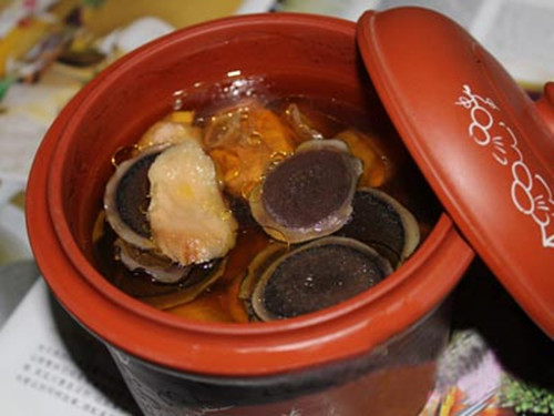 灵芝莲心百合瘦肉汤