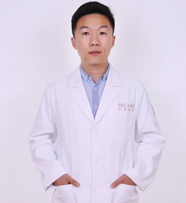 梁爱峰提倡发际线种植应遵循“宁高勿低”原则