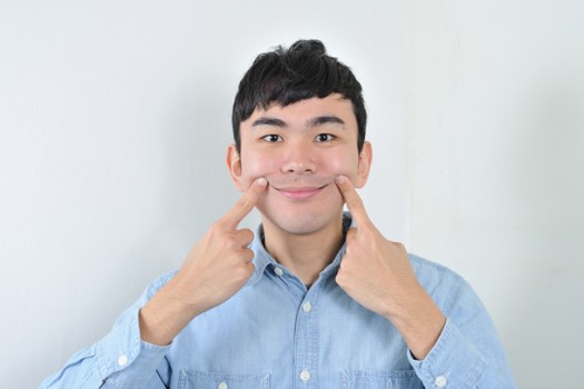 每天1分钟脸部体操 让你年轻三岁