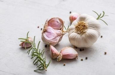 大蒜汁治疗阴道炎,这种偏方别再用了---帕莉丽丝