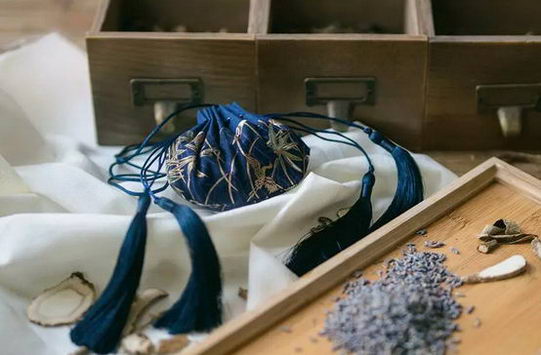 VcharmϺõ1125գͬ3䣡