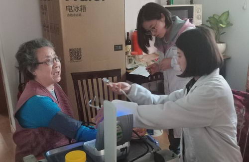 贴心服务进家门——南京肛泰中医医院入户走访送温暖