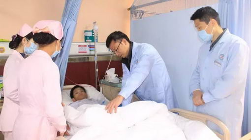 男子被卡车压伤全身多处粉碎骨折,深圳龙城医生妙手施救获赞誉