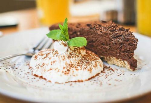 高血脂患者,再也不能当吃货了吗?