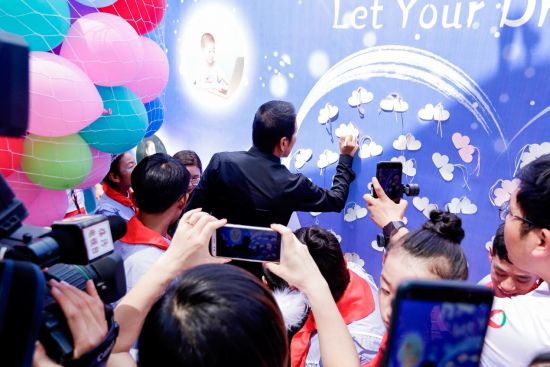 ػ룬Ϊ  ڰ˽ʰ̲ȼй