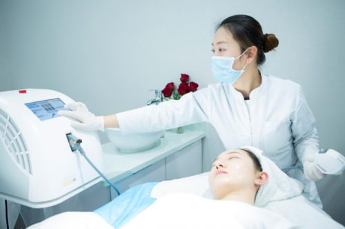 美丽田园宽频柔光嫩肤仪 打通夏日美白肌密