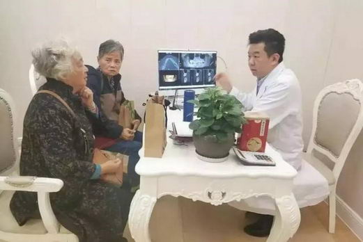 种植牙专家胡劲松:已成为贵阳市口腔种植科主任,为什么选择离职?