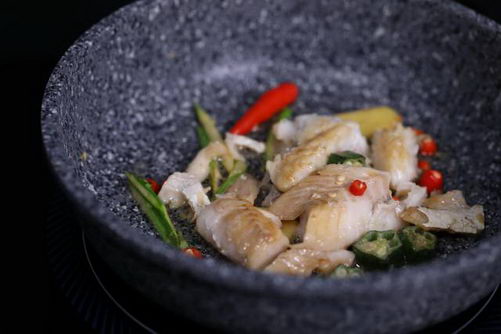 真实评测5种食用油,谁最适合中式烹饪?