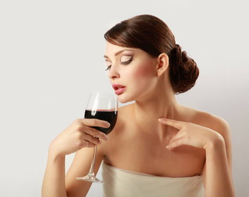 长期喝红酒 给女性身体带来的惊人变化