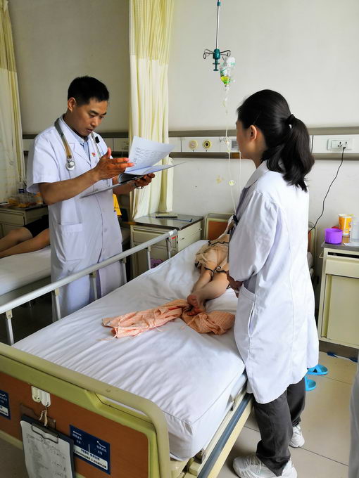 京东誉美肾病医院张建春:中西医结合治疗让肾病患儿无惧激素