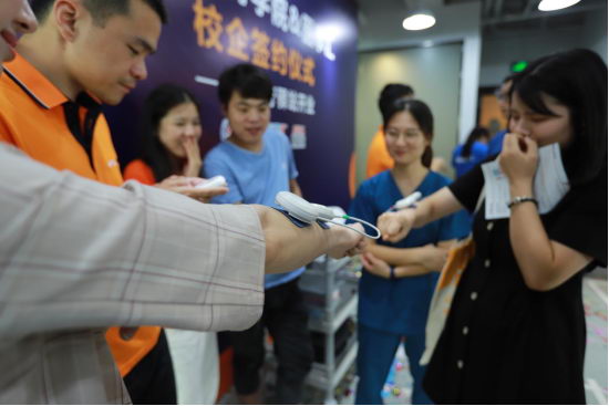 运动康复中心体疗驿站开业 体医结合护航健康中国