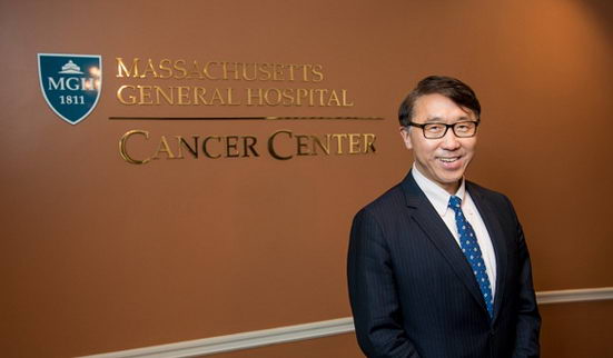 曾获“希望英雄奖”的肝癌权威专家朱秀轩教授回国