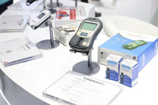 三诺携多功能检测新品参展第82届CMEF