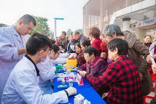 三诺2019联糖日公益免测进社区 致力“让家庭更健康”