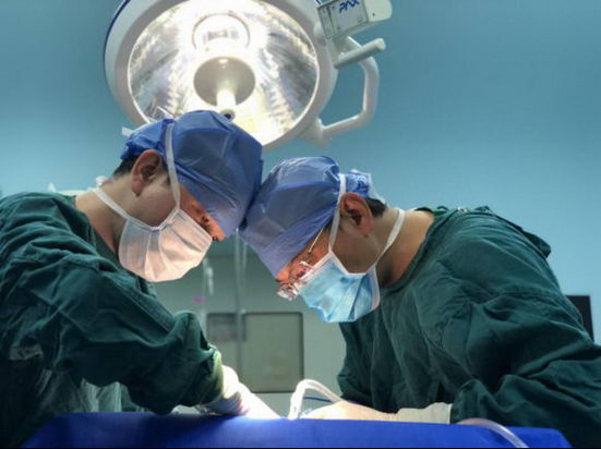 做胃转流手术,怎么选医生才靠谱?这2点需要优先考虑