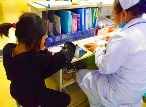 郑州军海脑病医院:“优质护理服务”守护着患者的健康