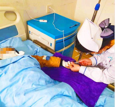 郑州军海脑病医院:“优质护理服务”守护着患者的健康