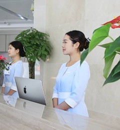  �Ĵ��س�ҽԺͶ�ߵ绰  ���߼ල������ҽ�Ƶļ���