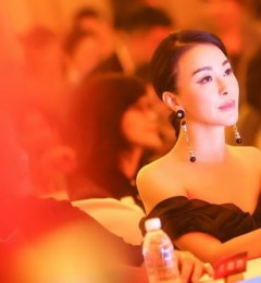 �á��ձ������ڰ��д��� ��������Ů�Կ�����������