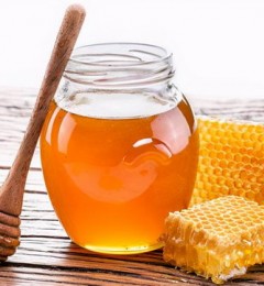 开水冲泡蜂蜜会使营养成分被破坏