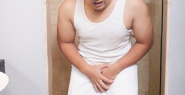 人到中年易发频尿、尿急症 可能是前列腺肥大初期症状