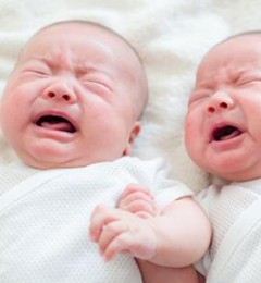 家里里宝宝一天哭闹超过三小时 小心婴儿“肠绞痛”