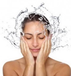 面部清洁不能频繁冲洗 如何做好日常清洁和深层护理