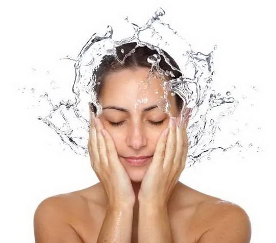 面部清洁不能频繁冲洗 如何做好日常清洁和深层护理