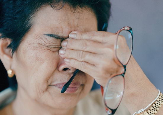 白内障手术后还是一片“白茫茫”?