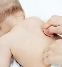 亲子按模 促进血液、淋巴系统循环 让宝宝长得更健壮