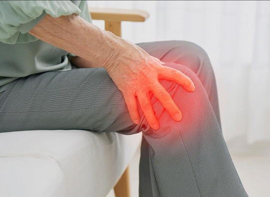 天气寒冷关节痛 四个简单方法可预防